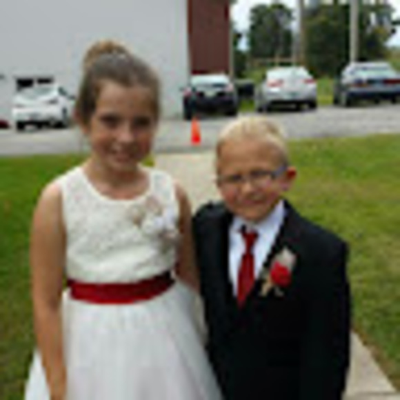 Meet your Posher, Bea & hunter - Picture 1 of 1